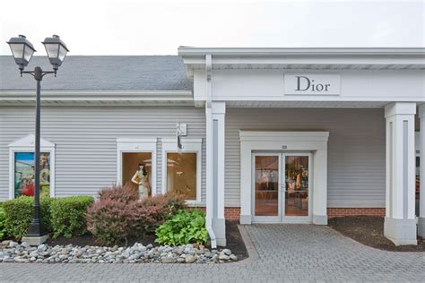 woodbury commons dior